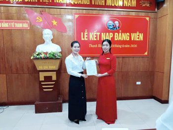 CHI BỘ HỆ NGOẠI TỔ CHỨC LỄ KẾT NẠP ĐẢNG VIÊN MỚI 