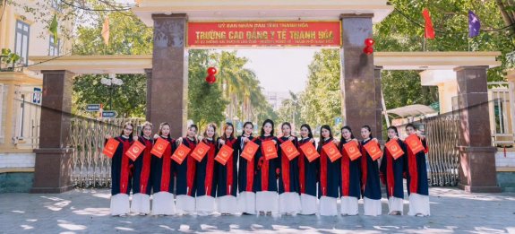 TRƯỜNG CAO ĐẲNG Y TẾ THANH HÓA TỔ CHỨC BÁO CÁO TIỂU LUẬN TỐT NGHIỆP CHO SINH VIÊN CÁC LỚP VĂN BẰNG 2, CHƯƠNG TRÌNH 2 NĂM 2026